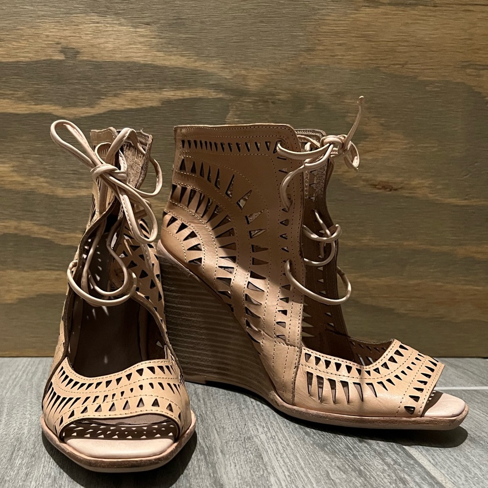 Jeffery Campbell Rodillo Wedges